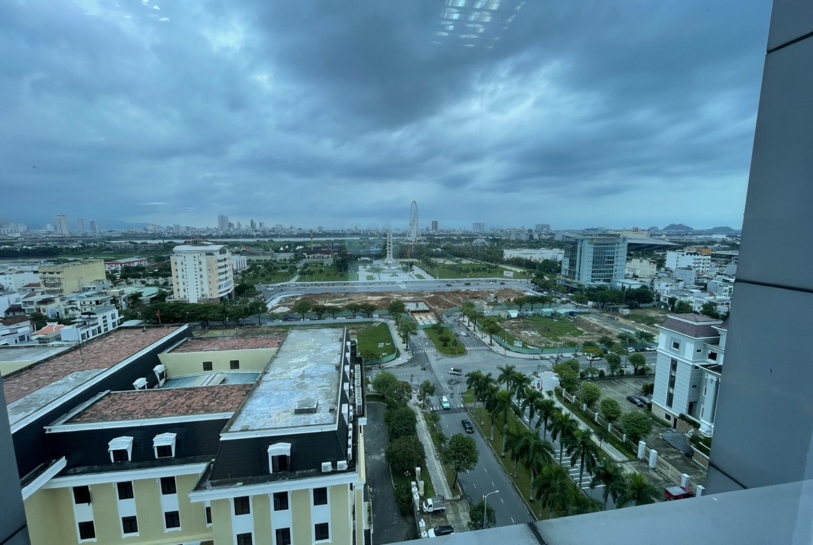 Khung cảnh trên cao toà nhà PVcombank 30 tháng 4 nhìn ra công viên 29/3