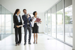 Có nên khảo sát nhiều văn phòng trước khi quyết định?